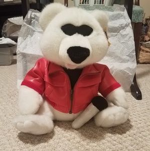 Zoo tunes polar bear